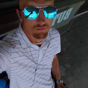 Meet your Posher, Perry